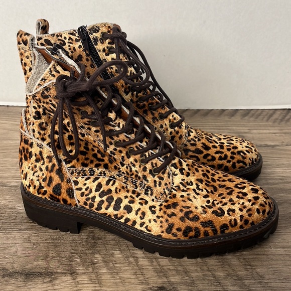 Lucky Brand Cheetah Print Cow Hair Size Zip Lace Up Combat Boots - Picture 8 of 11